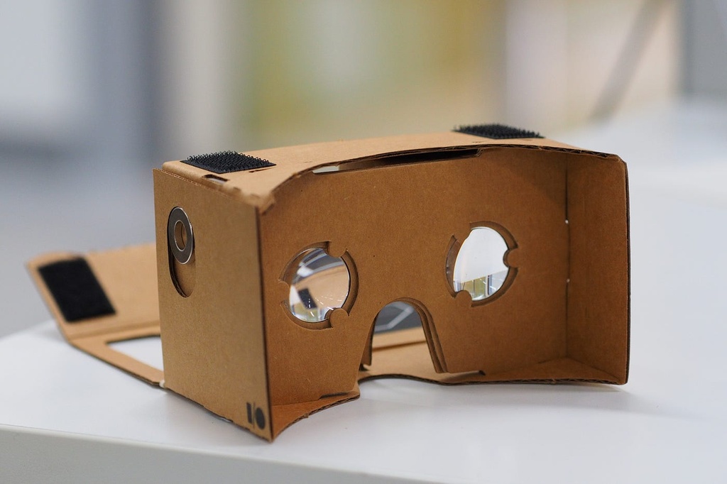Cardboard VR Headset